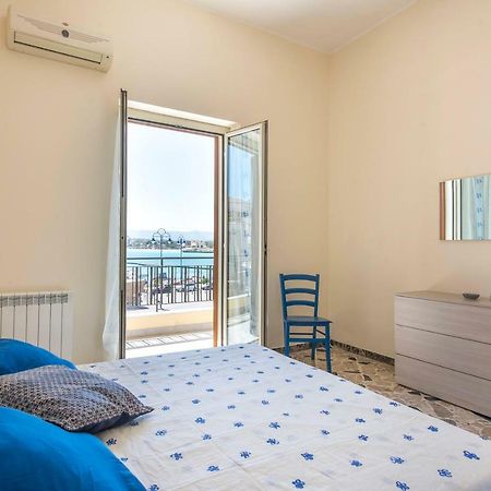 Casetta Vista Mare In Piazza A Mondello Palermo Zewnętrze zdjęcie