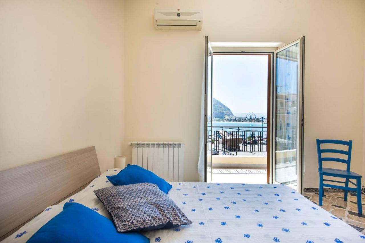 Casetta Vista Mare In Piazza A Mondello Palermo Zewnętrze zdjęcie