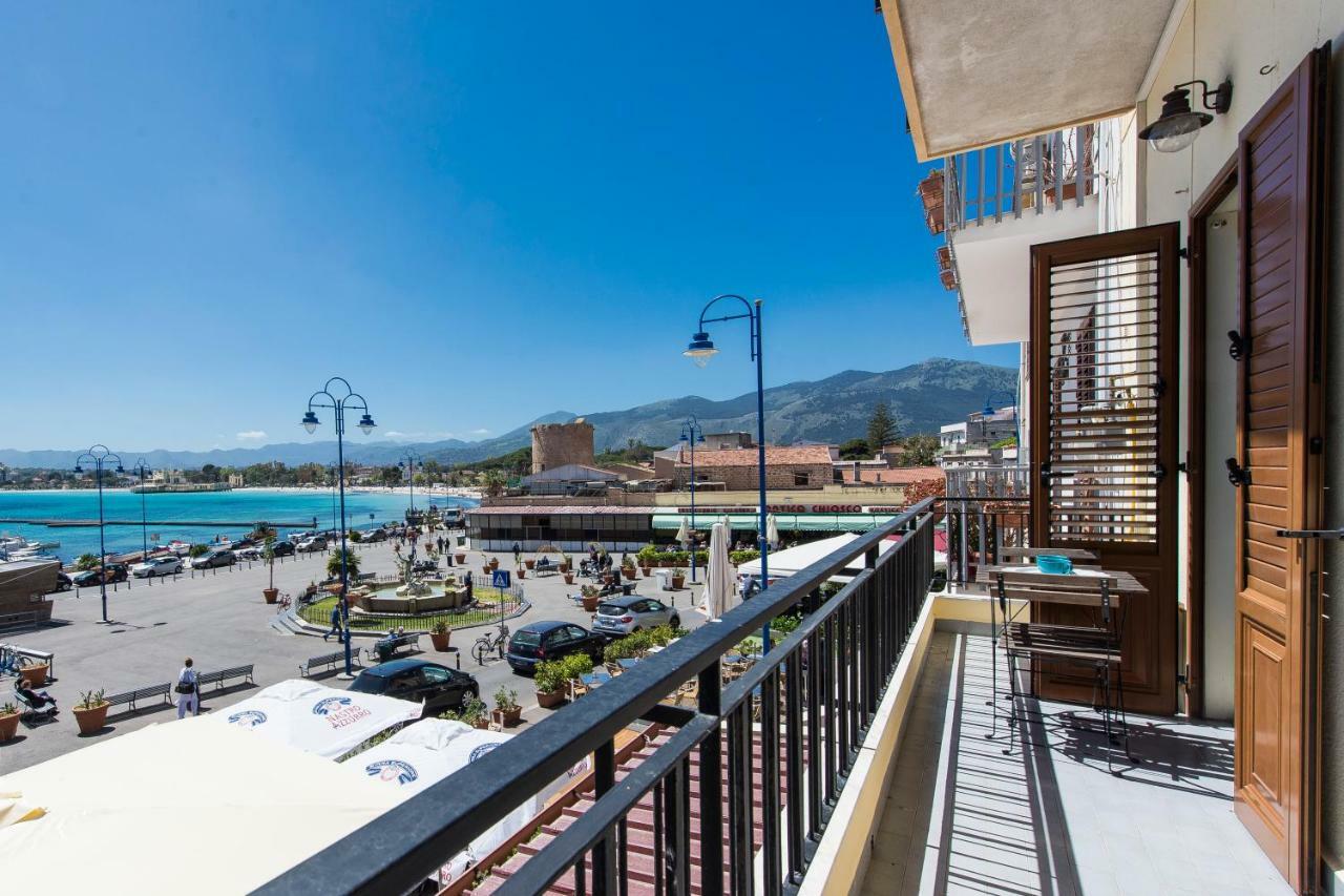 Casetta Vista Mare In Piazza A Mondello Palermo Zewnętrze zdjęcie